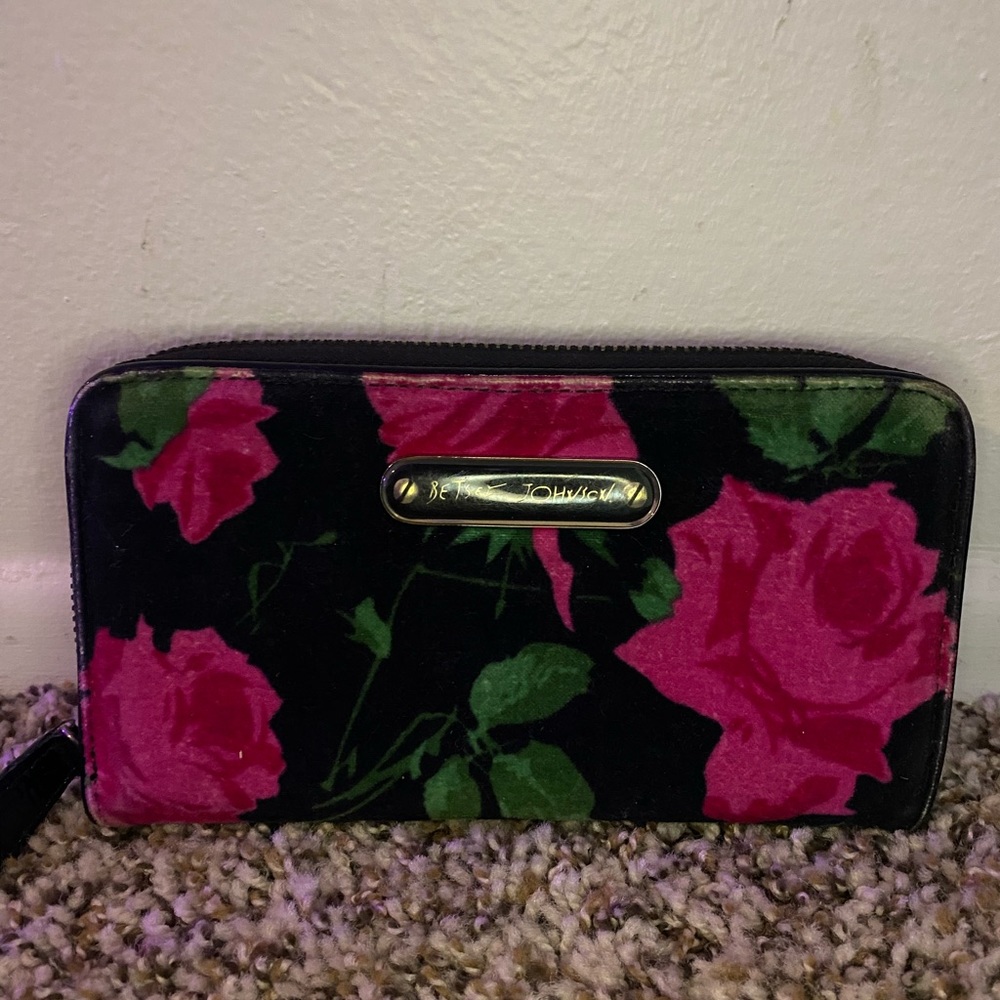 Betsy Johnson zip around wallet velvet